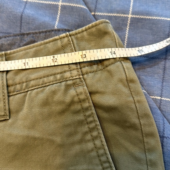 Eddie Bauer Olive Green Legend wash capris Size 0 Petite - Picture 7 of 9